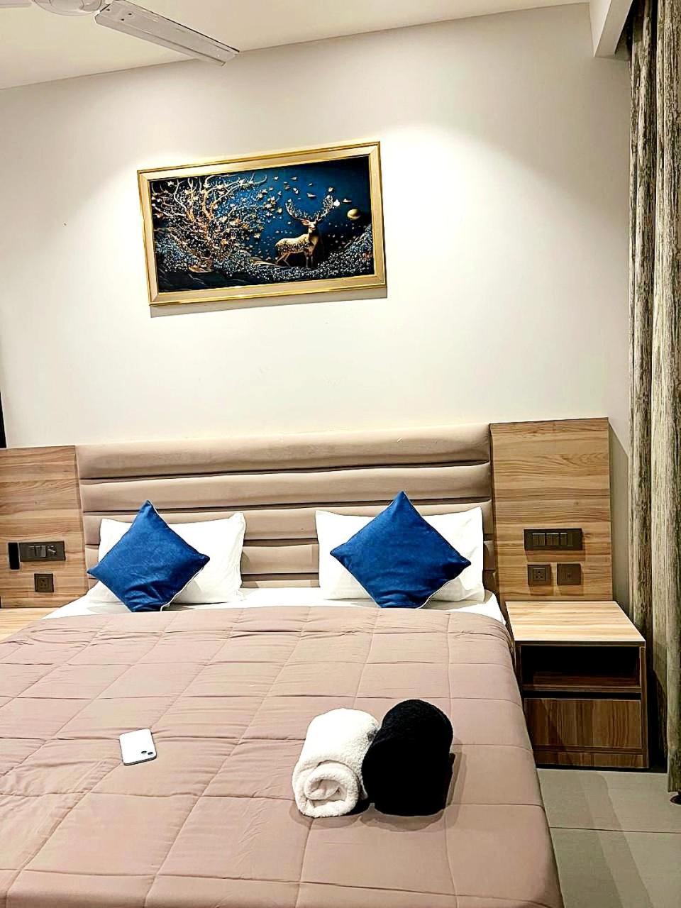Supernova - Premium Luxurious In Noida Hotel