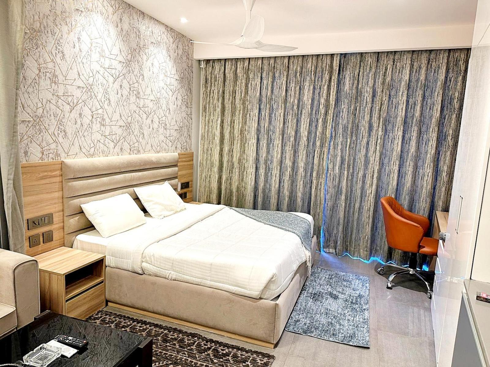 Hotel Supernova - Premium Luxurious In Noida New Delhi