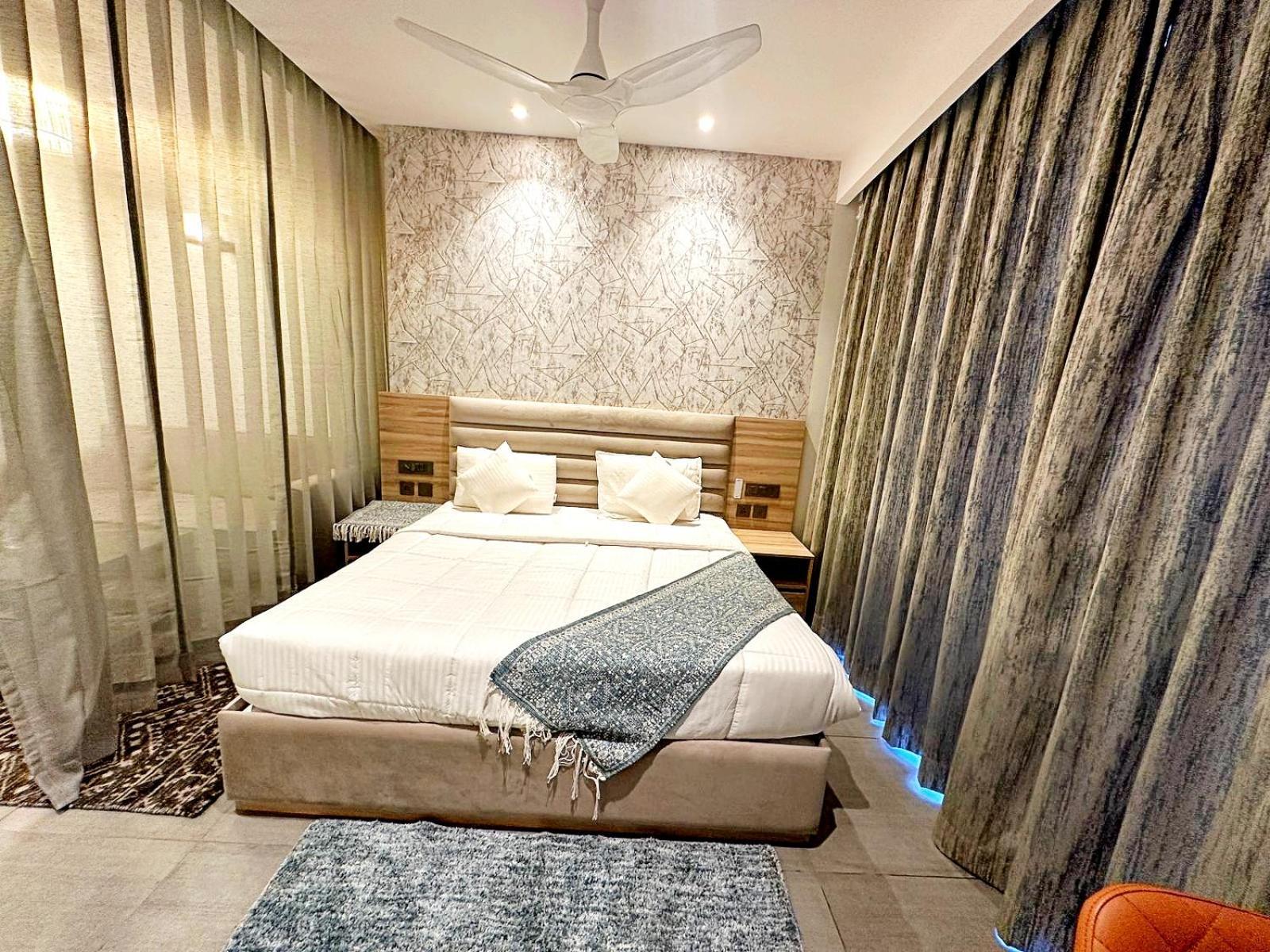 Hotel Supernova - Premium Luxurious In Noida New Delhi