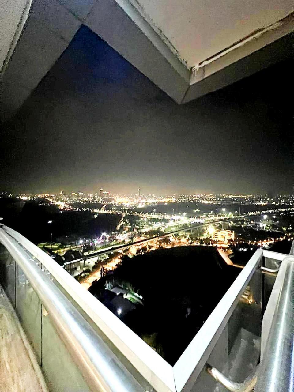 Supernova - Premium Luxurious In Noida Hotel New Delhi